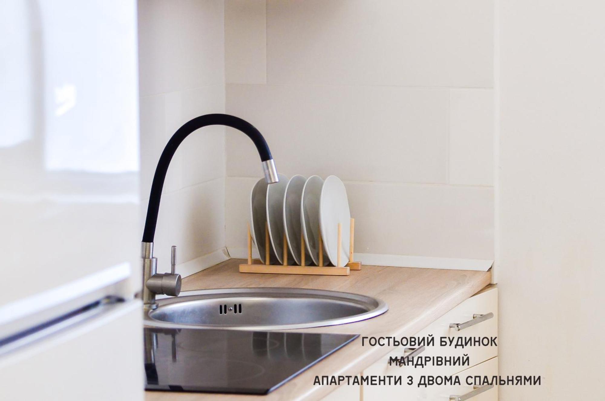 Guest House Mandrivnyi Rooms&Apartments 亚西尼亚 外观 照片