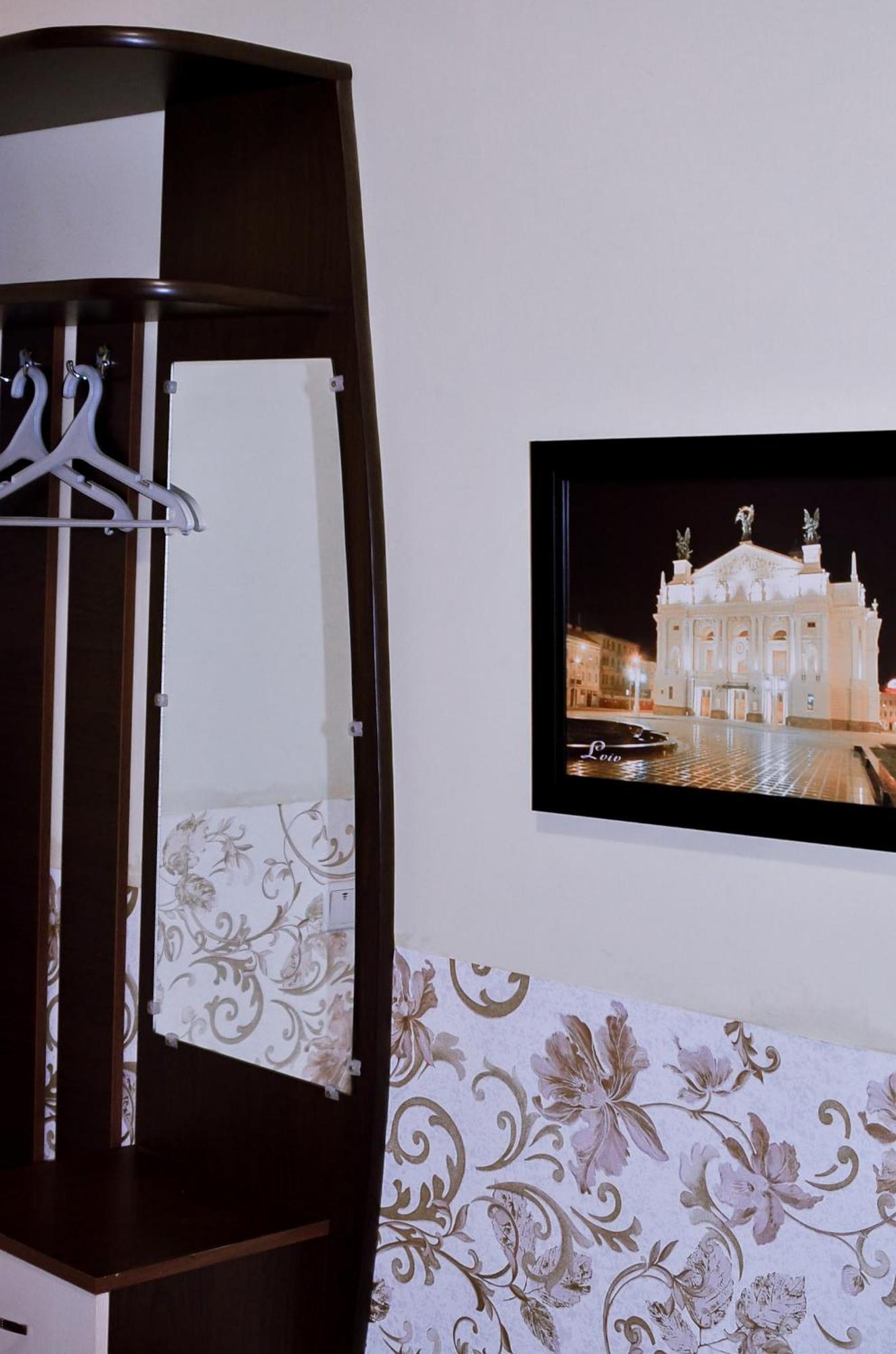 Guest House Mandrivnyi Rooms&Apartments 亚西尼亚 外观 照片