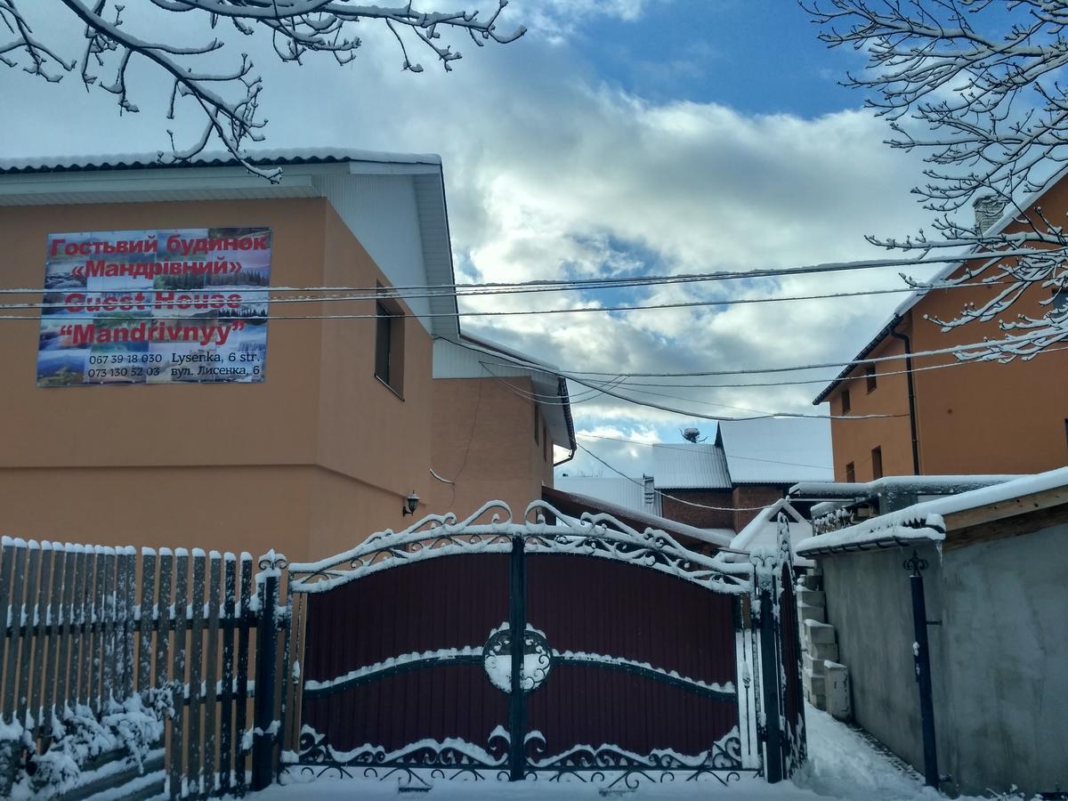 Guest House Mandrivnyi Rooms&Apartments 亚西尼亚 外观 照片